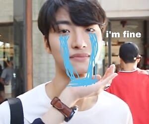 flexseonghwa's tweet photo. @ATEEZofficial #ATINYDAY 성화는 나를 볼 수 없다 :((((( https://t.co/7A8gqrqBhp