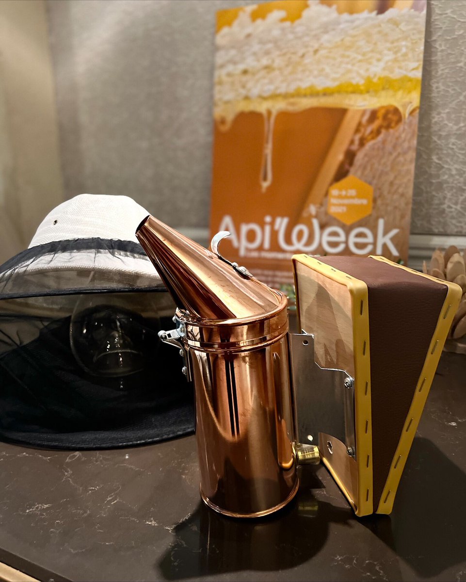 SNApiculture's tweet image. #ApiWeek, débute ce week-end, l occasion pour les #apiculteurs , les conditionneurs, et tous ceux du secteur #apicole de mieux faire connaître nos produits. Il est encore temps de rejoindre l’événement #InterApi