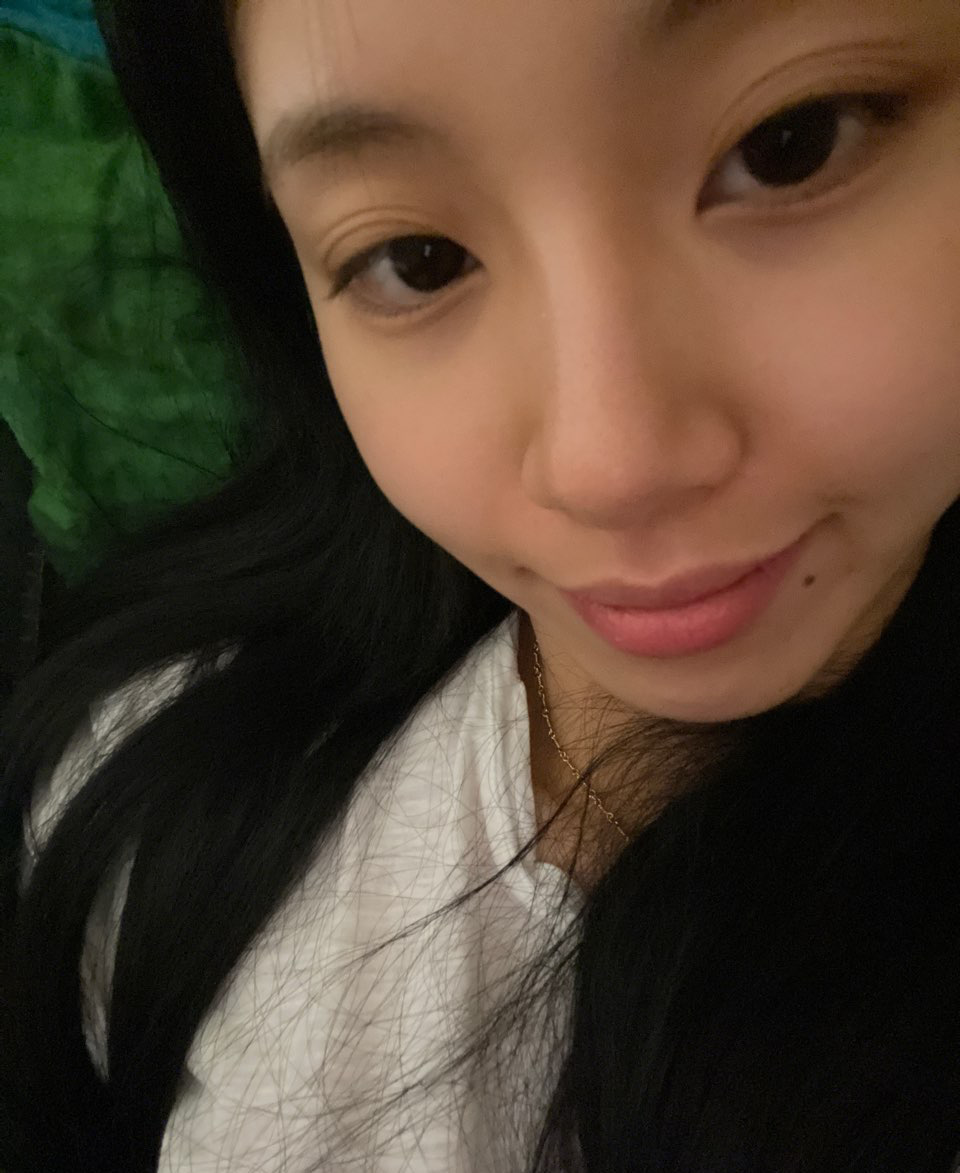 twenty9ayn's tweet photo. 111721 — 05:48 pm kst 🍓📸 https://t.co/pdhv3KT2Y2