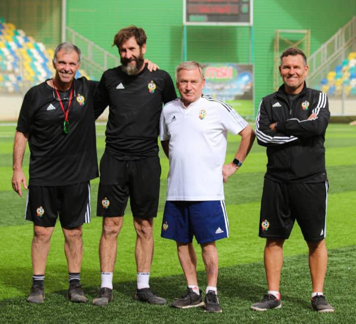 Fin de la aventura <a href="/FIFAWorldCup/">FIFA World Cup</a> <a href="/qatar2022fifa/">Qatar 2022</a> .
Dar las gracias a <a href="/JaviClemente_/">Javier Clemente</a> <a href="/marcos_samso/">marcos guillermo samso</a> <a href="/ramon29/">ramón catala peiro</a>