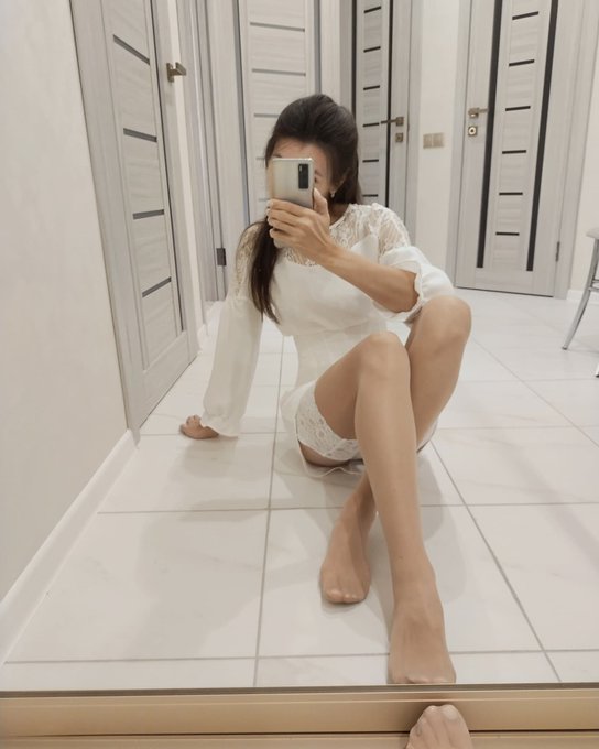 My little white dress &amp; legs🥰 😋 tap link bio #pantyhosefetish  #pantyhose #nylon #onlyfansspotlight #onlyfansgirl<a href="/tag/pantyhosefetish"class="tags">#pantyhosefetish</a><a href="/tag/legs"class="tags"><span>#legs</span></a><a href="/tag/feet"class="tags"><span>#feet</span></a><a href="/tag/sexylegs"class="tags"><span>#sexylegs</span></a><a href="/tag/nylon"class="tags"><span>#nylon</span></a><a href="/tag/pantyhose"class="tags"><span>#pantyhose</span></a><a href="/tag/legslover"class="tags"><span>#legslover</span></a>