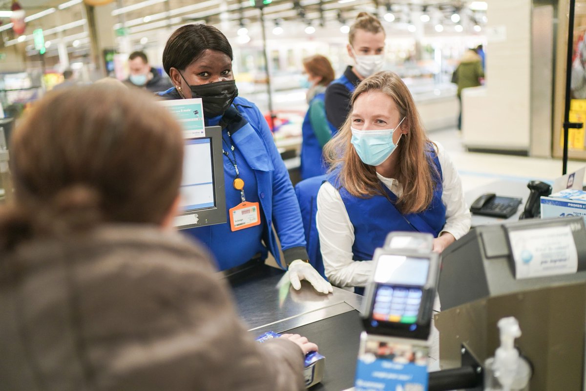 WeMorgane's tweet image. La caisse est le plus représentatif des métiers de Carrefour.
Exigeant et en lien direct avec nos Clients, notre rôle est de faciliter au maximum leurs missions.
Hier, avec le COMEX🇫🇷, nous avons pris le temps d'échanger avec nos premiers ambassadeurs. Bravo pour leur engagement.