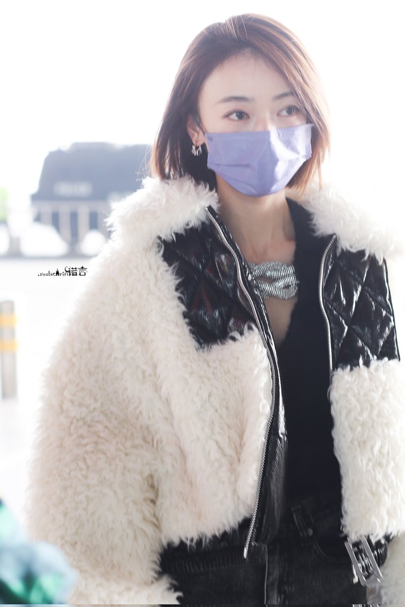 wujinyanph's tweet photo. [11172021] Beijing ✈️ Shanghai

Looking forward to see this beauty for event tomorrow ✨

📷 by Festschrift诺言·吴谨言, MeetStar, TT-WJY, 

#WuJinyan #吴谨言 https://t.co/VCw291fP8J