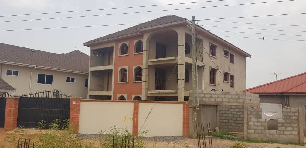 Properties7G's tweet photo. 9 BEDROOM 3 STORY BUILDING FOR SALE AT TEMA GOLF CITY. 

GHC2,740,500.00 

Call 0542591712 or 0204305540 for viewing https://t.co/LKWas8kfqT