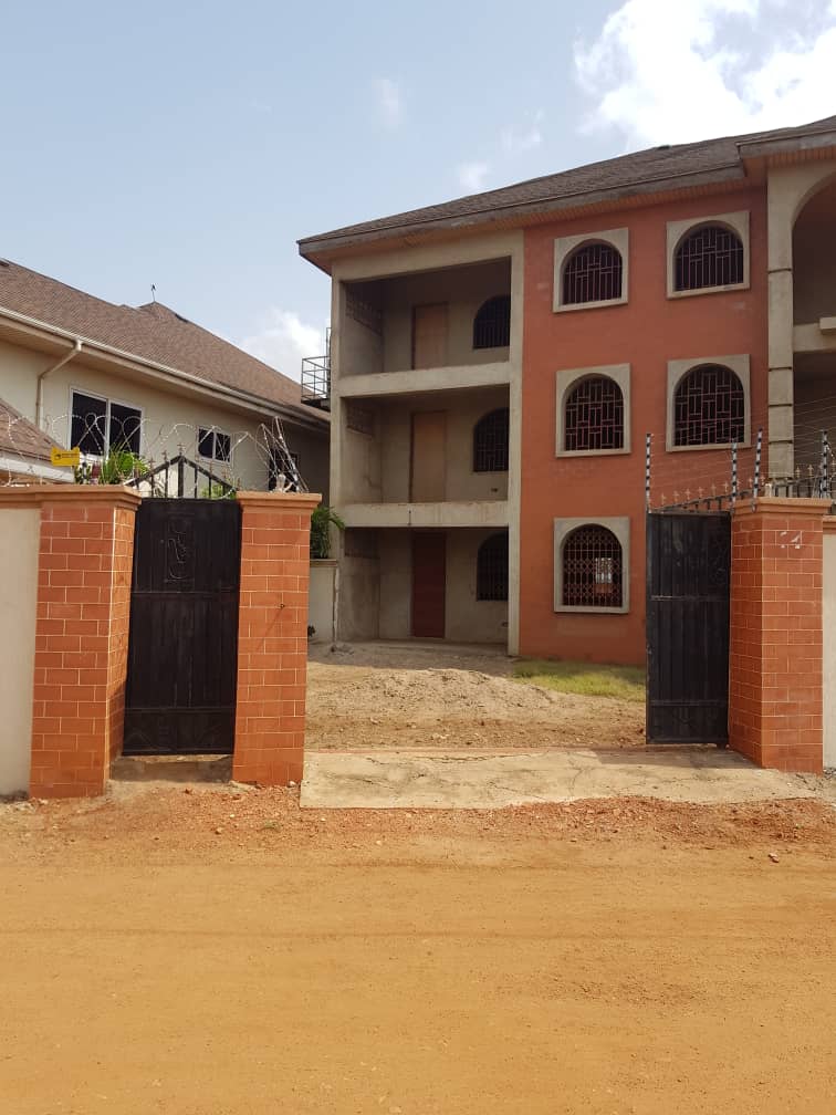Properties7G's tweet photo. 9 BEDROOM 3 STORY BUILDING FOR SALE AT TEMA GOLF CITY. 

GHC2,740,500.00 

Call 0542591712 or 0204305540 for viewing https://t.co/LKWas8kfqT