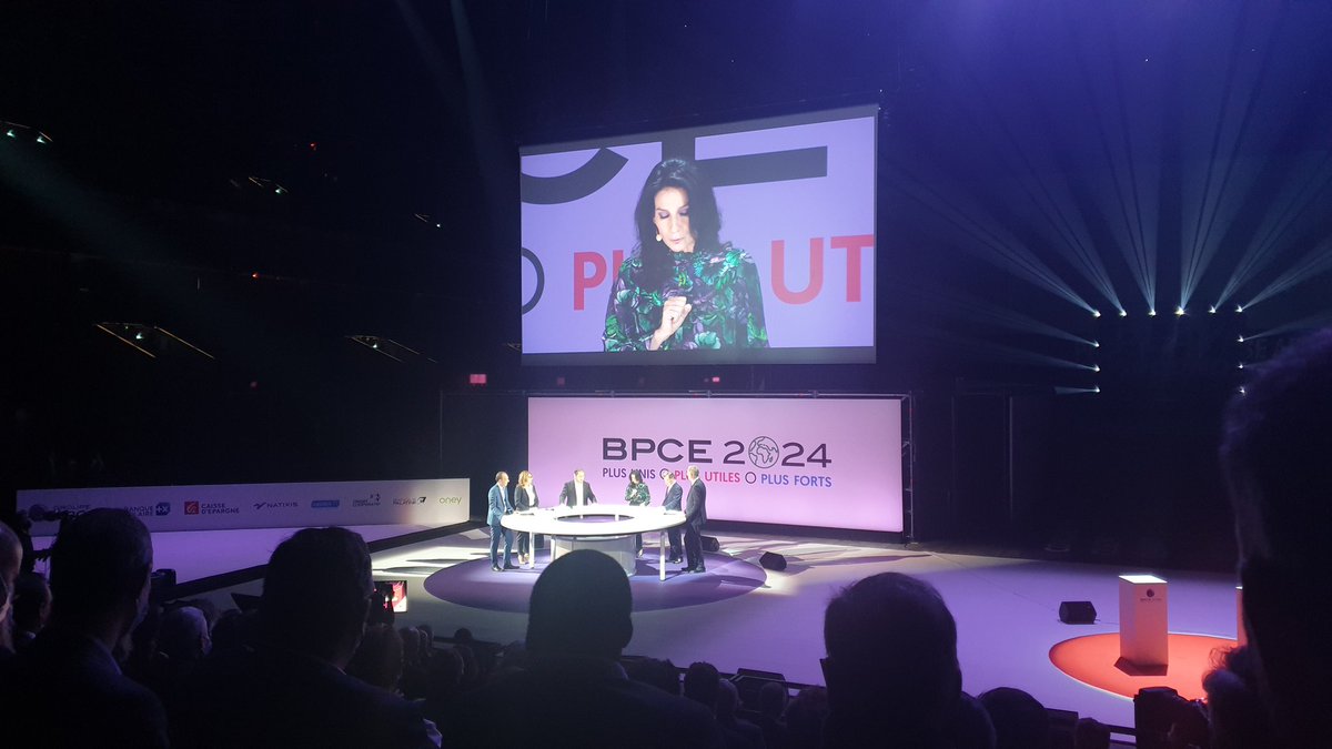 yoanndeschamps's tweet photo. ✌ - Lancement de la convention #BPCE2024 autour des prochains axes stratégiques du @GroupeBPCE ! #SatisfactionClient #DigitalInside https://t.co/UplJd3O4CJ