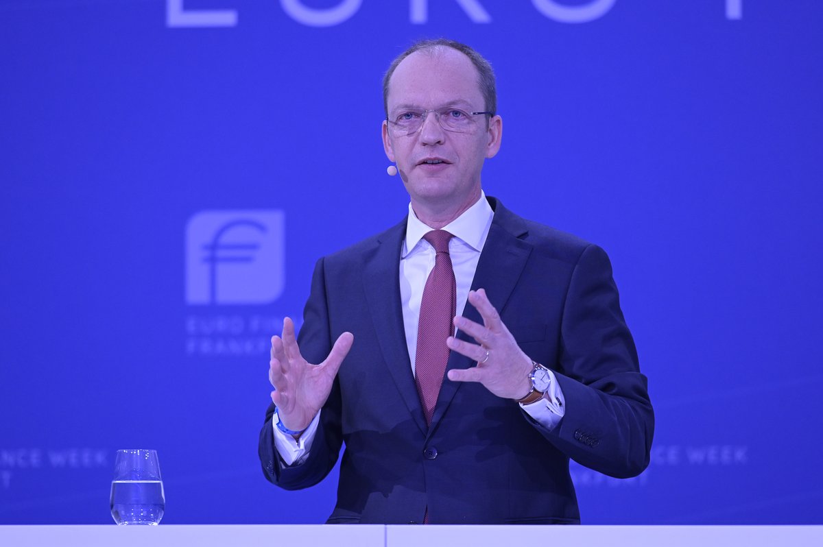 eurofinanceweek's tweet photo. Die Informationstechnologie als Wettbewerbsvorteil - ein wichtiger Impuls von Marc Billeb beim EURO FINANCE Tech Day
#efweek21 #eurofinanceweek #eurofinancetechday
@pwc_de https://t.co/O4CvIRcXMg