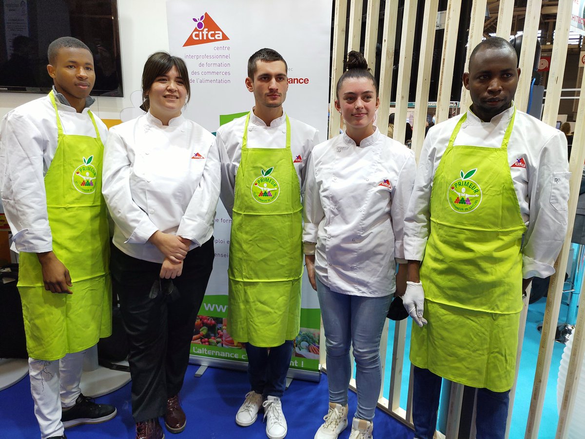 Retrouvez ce matin les apprentis Primeurs et Fromagers sur le <a href="/salondesmaires/">Salon des Maires et des Collectivités</a> stand D30 de l'<a href="/U2P_france/">U2P</a> avec la <a href="/CGAD_france/">CGAD</a>, <a href="/SaveursCommerce/">Saveurs Commerce</a> et <a href="/Fromagers/">Fromagers de France</a> et leur école le <a href="/CifcadeParis/">Cifca de Paris</a>