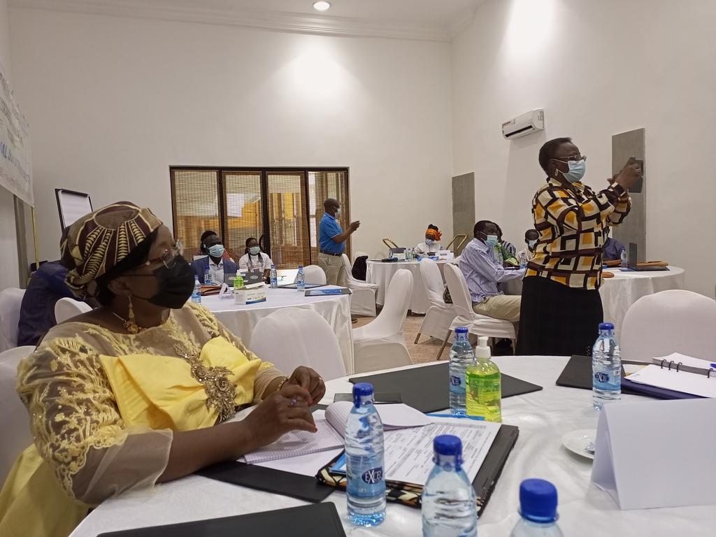 AlbertineBitja2's tweet photo. Nous prenons part à l'atelier de formation sous régional sur la communication de crise à
 #NDjamena (Tchad) @NkenClavere
#OMS https://t.co/GwU8qZsYjm