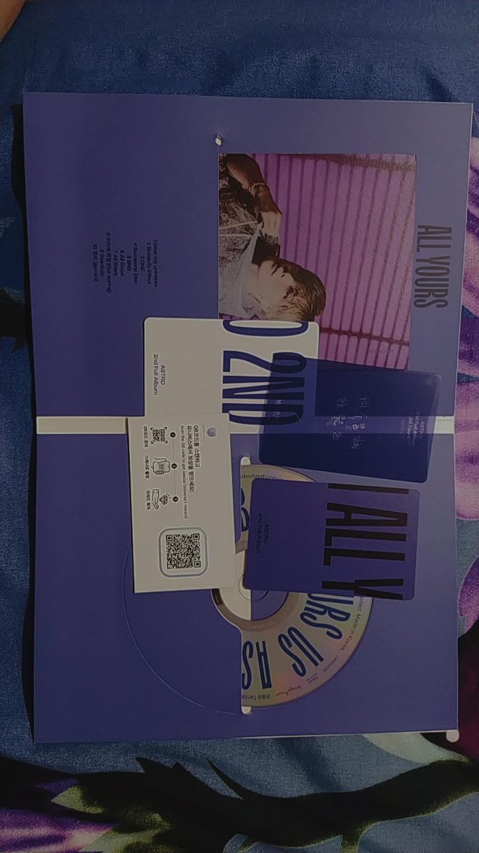 youngforeverph's tweet photo. ONHAND ALL YOURS US VER. 

RFS: need funds (kakaopen lang din po, di pa nagamit) 

Complete Inclusions (as seen in the photos below) 

✔️shopee checkout 
✔️payment first thru gcash 
✔️COD within Metro Manila (same day delivery) https://t.co/UEROMBPog0