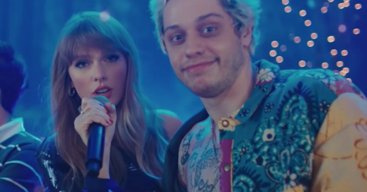 Peripheralidoit's tweet photo. The duo we never knew we needed #TaylorOnSNL https://t.co/qkHcP4cbZZ