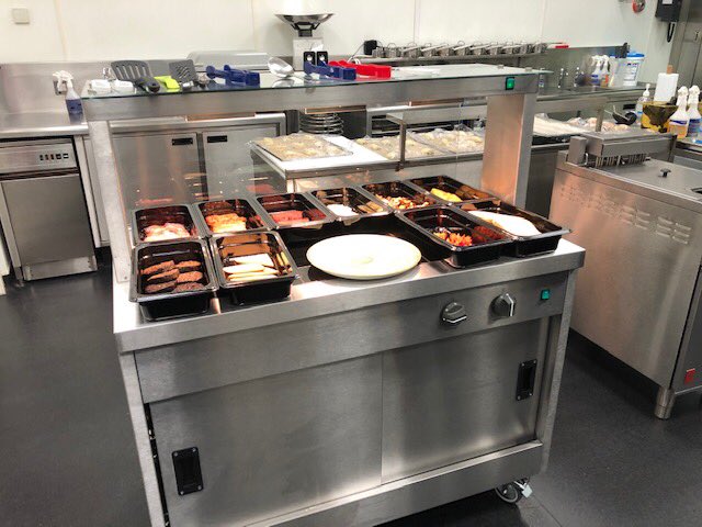 FalconDevChef's tweet photo. Our Heated Mobile Serveries are perfect for hot holding and serving a full breakfast … anywhere and safely https://t.co/wdXuGPMTCr #cateringforall @FalconFoodserv @AliGroupFS to @keepitcooking1 #wednesdaythought https://t.co/sgngPaH9Fs