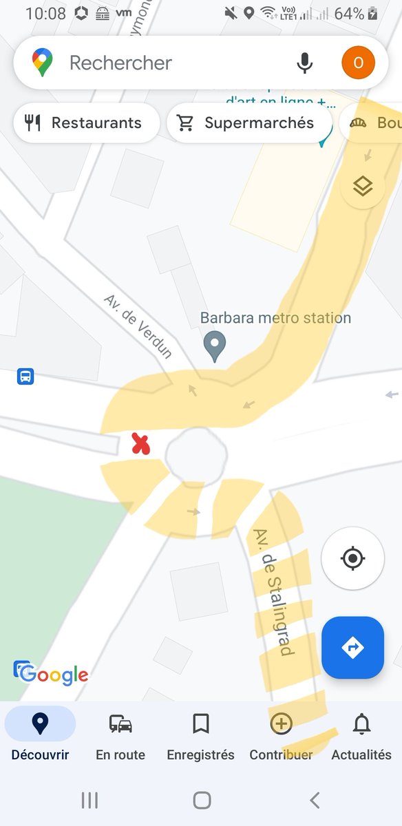 mimelinem's tweet photo. Bonjour @MdbMontrouge Mon parcours en jaune depuis Henri Ginoux vers Bagneux. Le jeu des feux m'amène à m'arrêter au carrefour sur la croix rouge. Comment faire pour ne pas avoir la sensation d'être une quille de bowling coincée par des véhicules 4R/2R ? Un nouvel aménagement ? https://t.co/Dc3Q4e9mmm