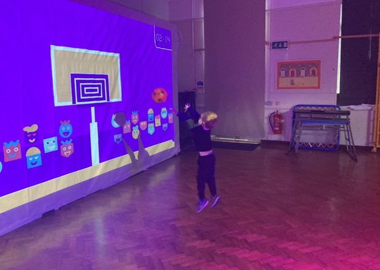 Nursery are leaping and throwing this morning! 💪💪💪 @RudstonHealth @rudstonprimary #playlu #lu #movementcreatesmotivation