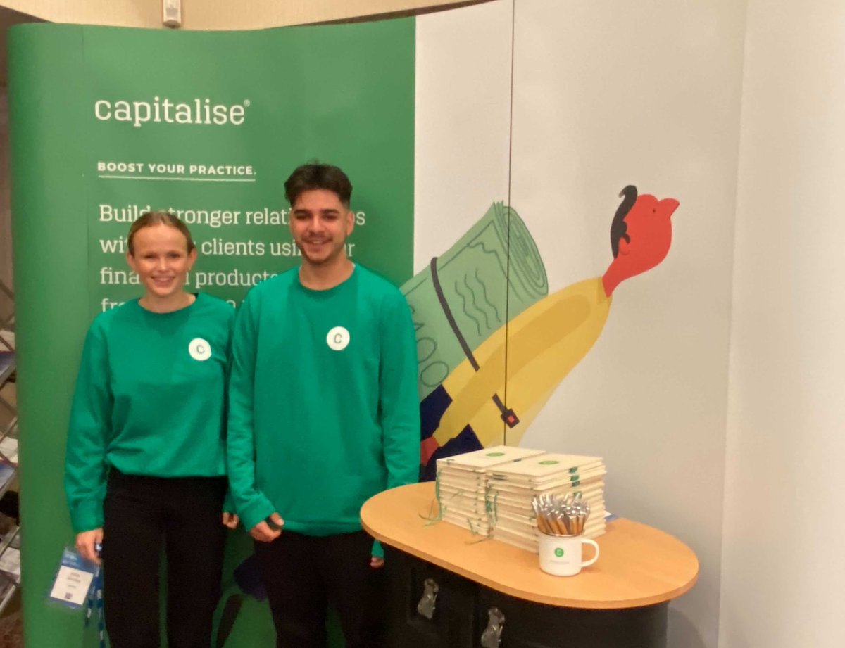 phil_hobden's tweet photo. Great to see the @Capitalisers team back out on the road again, this time at the @2020GroupUK #2020conf in Birmingham today!
#Accountants #Birmingham #RaiseRecoverProtect https://t.co/KWiqKn9D8T