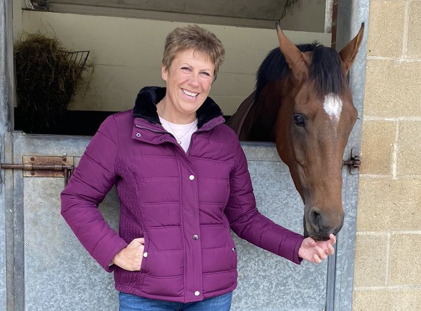 BecsBailey's tweet photo. I’m a day late, but every day is Horse Appreciation Day in my world ❤️ #AnneBonny #Ballymilan #CooleCharmer #OurReward https://t.co/WthFLGkYdf