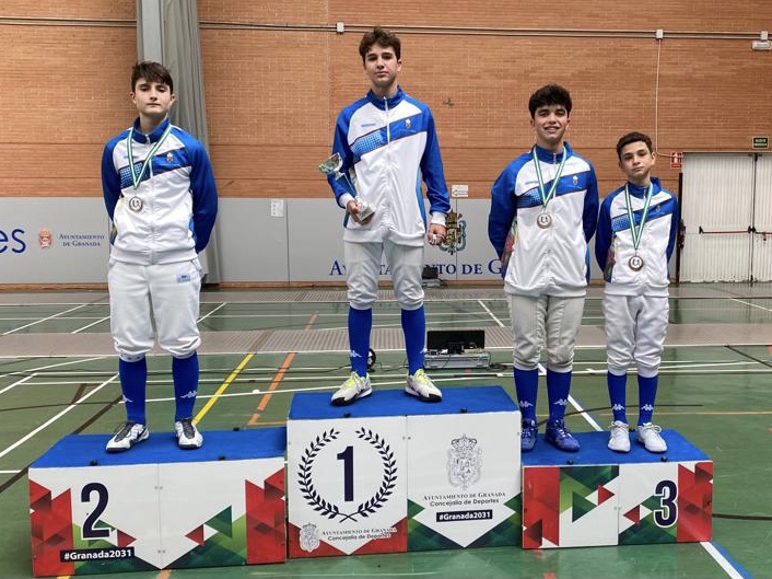 Soriano_Alcalde's tweet photo. Los deportistas de Tomares siguen cosechando éxitos por donde van👏

👉La escuela municipal de Esgrima de Tomares consigue 24 medallas en la I Copa de Andalucía de Florete

🤺13 oros 🥇, 5 platas🥈 y 6 bronces🥉

¡Sois grandes! https://t.co/kGQcyghWU1