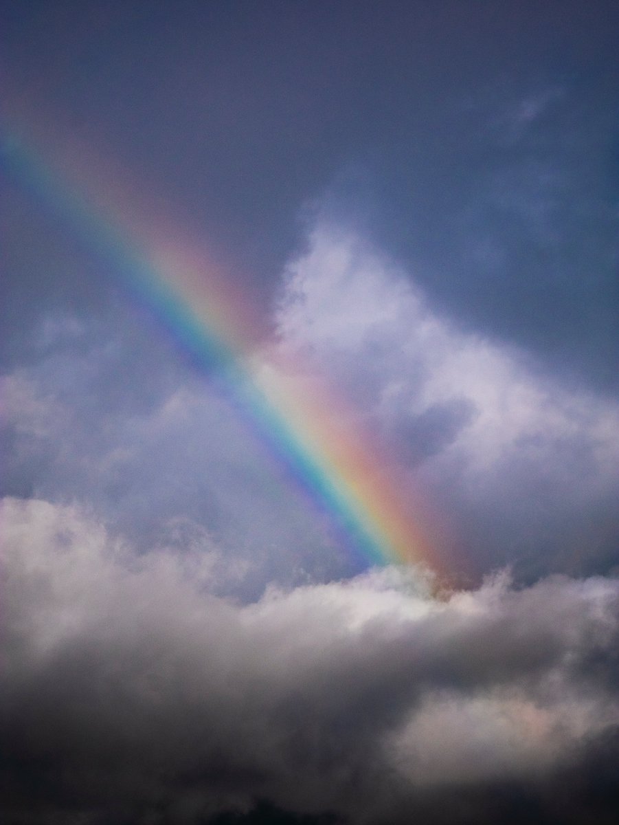 HUGhelpusgrieve's tweet photo. Rainbow babies are children who arrive into the world after a misscarriage or stillbirth; for many parents, rainbows symbolise hope and light after a dark time 🌈 

You can read more about parenting after loss here: 

https://t.co/VmLy8uMh6e 

#HelpUsGrieve https://t.co/dRDzdGfJDb