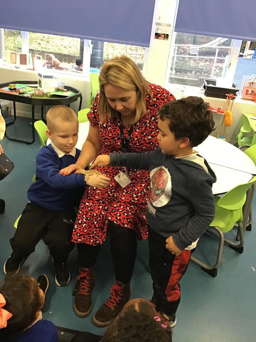 Red class had a fantastic end to their week last Friday with our Family Friday visitors! Thank you so much to Cerberus &amp; family for coming to visit us. Many of us have never even seen, let alone held, a Rankin's Dragon lizard before! <a href="/woodberrydownN4/">Woodberry Down</a> <a href="/NewWaveFed/">New Wave Federation</a>