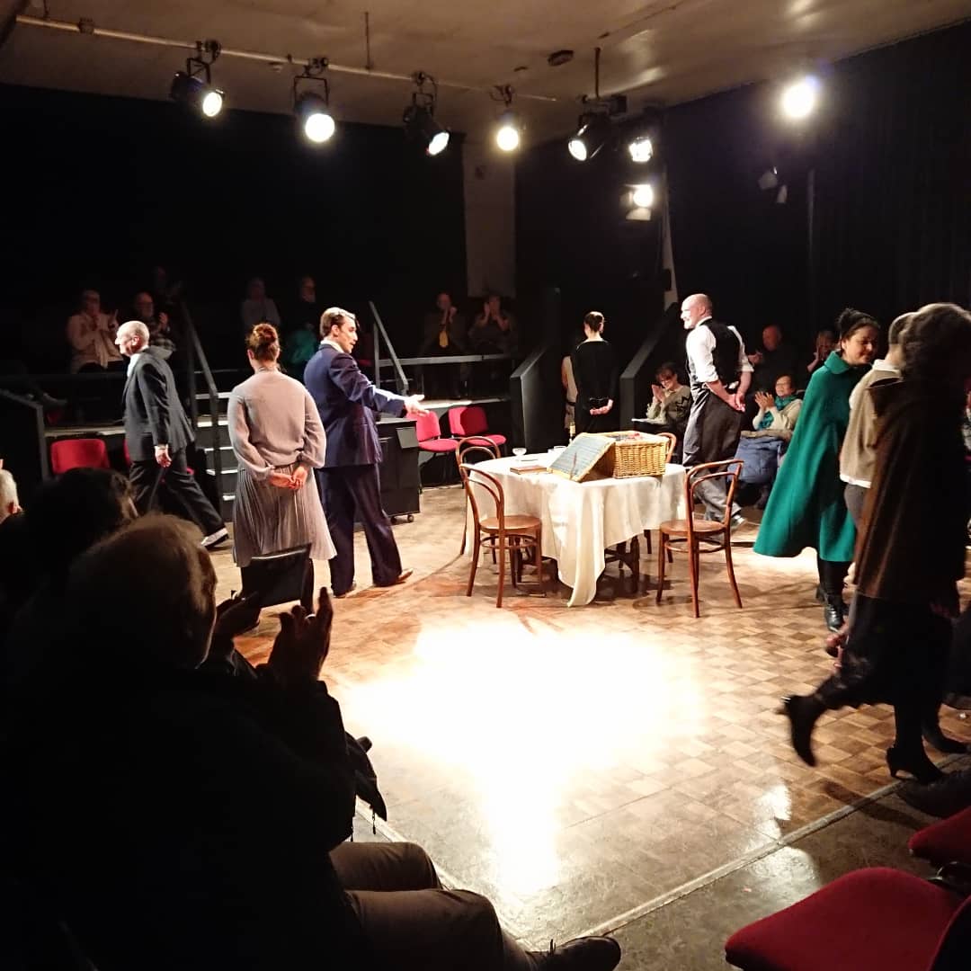 Edmahoo's tweet image. Splendid evening at @fulneckdramatic watching @EdwardMaximili2 performing on stage last night to #SomersetMaugham 'Home and Beauty' What a performance by all cast members. The show is on every evening until this Saturday. 🔗👇fulneckdramaticsociety.co.uk

#theatrework #yorkshirelife