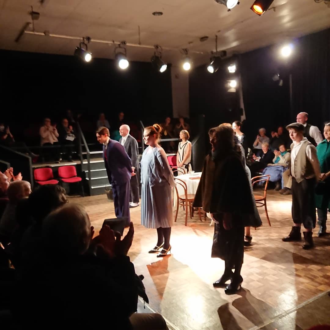 Edmahoo's tweet image. Splendid evening at @fulneckdramatic watching @EdwardMaximili2 performing on stage last night to #SomersetMaugham 'Home and Beauty' What a performance by all cast members. The show is on every evening until this Saturday. 🔗👇fulneckdramaticsociety.co.uk

#theatrework #yorkshirelife