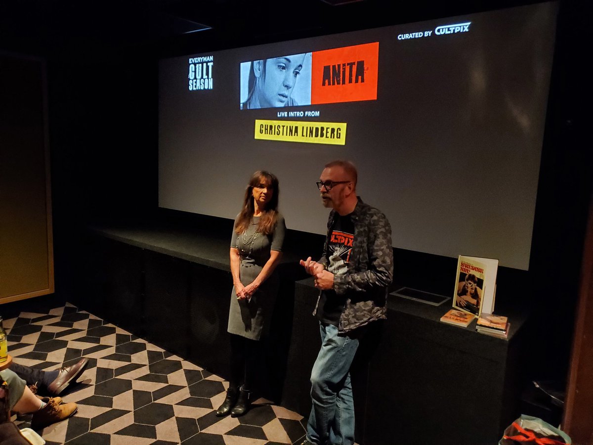 Cultpix1's tweet photo. A brilliant evening at #EverymanBroadgate with #christinalindberg meeting her fans, signing posters and introducing "Anita - Swedish Nymphet". Thank you to the amazing staff for making us feel at home and looking after her and us so brilliantly. @Everymancinema @klubbsuper8 https://t.co/Jh29TGxR4R