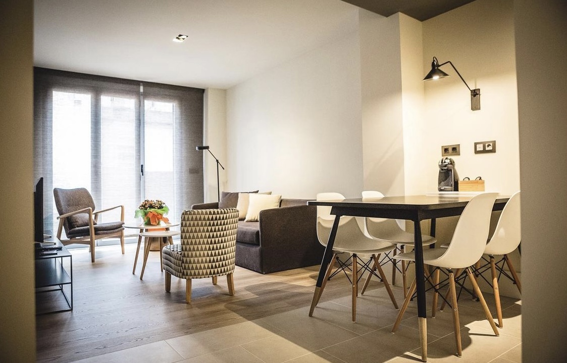 En los <a href="/B3Apartamentos/">ApartamentosBarbara3</a> te proporcionarán el entorno idóneo para vivir sensaciones y momentos especiales, no te lo pierdas y alójate ya! 😜