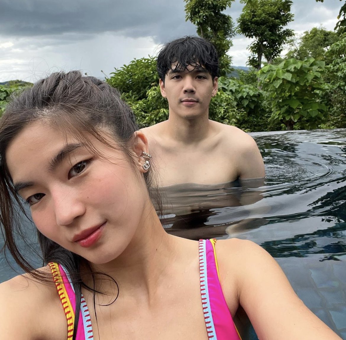 Queen__Snt's tweet photo. พี่ก้อยสวยมาก ปังสุด รูปคู่ที่รอคอย❤️
#นิกกี้ก้อย #นิกกี้ก้อยxภูเก็ต 
#goyyog #nickynachat https://t.co/nrowZNgwzK