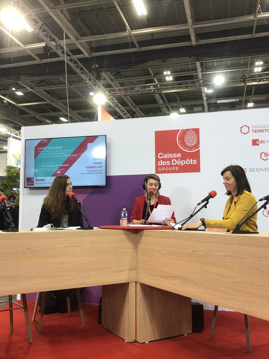 caissedesdepots's tweet photo. La #RadioCDC continue au #SMCL2021 ! 
On passe à une séquence #handicap et #formation sur l’accompagnement des employeurs publics. 
On écoute le témoignage de Valentine, en apprentissage au conseil départemental de la Manche, elle raconte comment se former malgré sa dyslexie 🎤 https://t.co/dKH5vagC8V