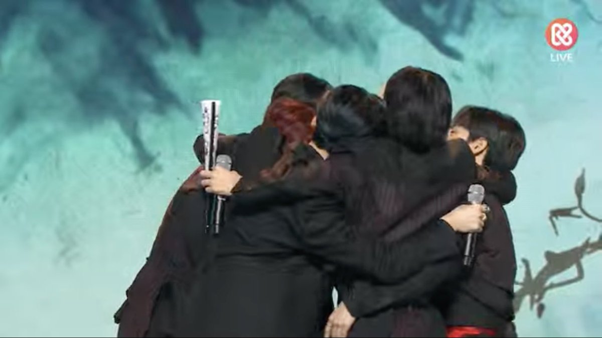 seo607z's tweet photo. MY TOMOONS!! 

To celebrate #Oneus1stWin #LUNA1stWin, I will host a small GA to MY TOMOONS!! 

Prize : 1 x Tealive Cash Voucher 
(3 Winners!)

Please leave your message to their 1st Win tgt with photos of streaming/voting to join! 

Deadline : 20.11.2021 8pm 

Feel free to RT!! https://t.co/LptmAGRFWc