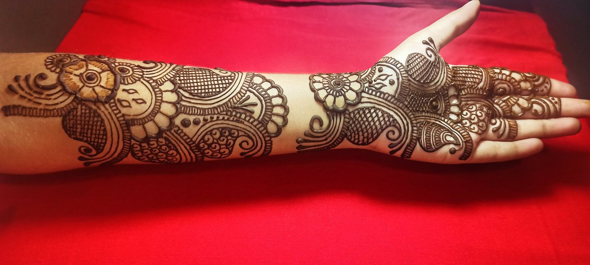 MehendiMuskan's tweet image. Watch the Beautiful Arabic Mehndi Design for Wedding|Stylish Arabic Mehndi Design 2021|Muskan Mehndi's World| via @YouTube 
Video Link 👇
youtu.be/Rzc2vP44-FA

@kanitthasCrafts @KendraHenna @A_R_TforPEACE 

#mehndi #mehendi #henna #henna_art #Arabic #arabicmehndidesign #Viral