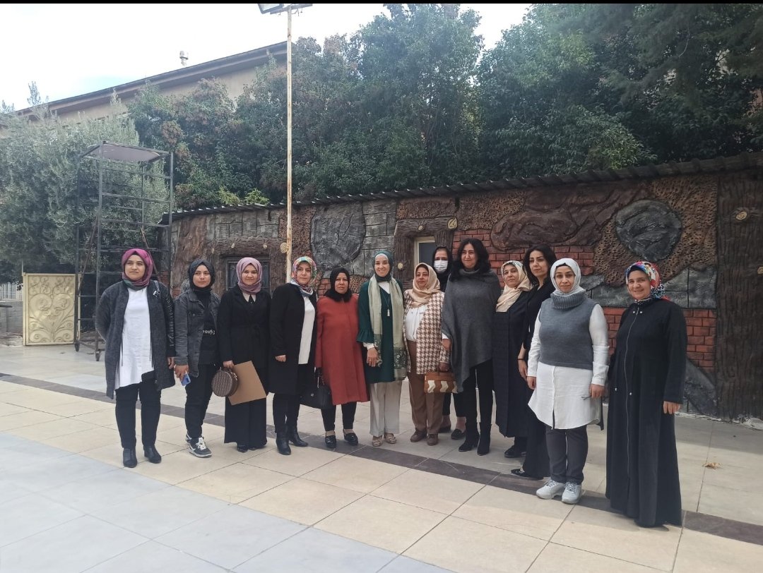 surfakadinda's tweet photo. #DEVA Kadınları Gaziantep'te.
#DevaKadında 💧 🌱 https://t.co/K8Hz1tqAC7