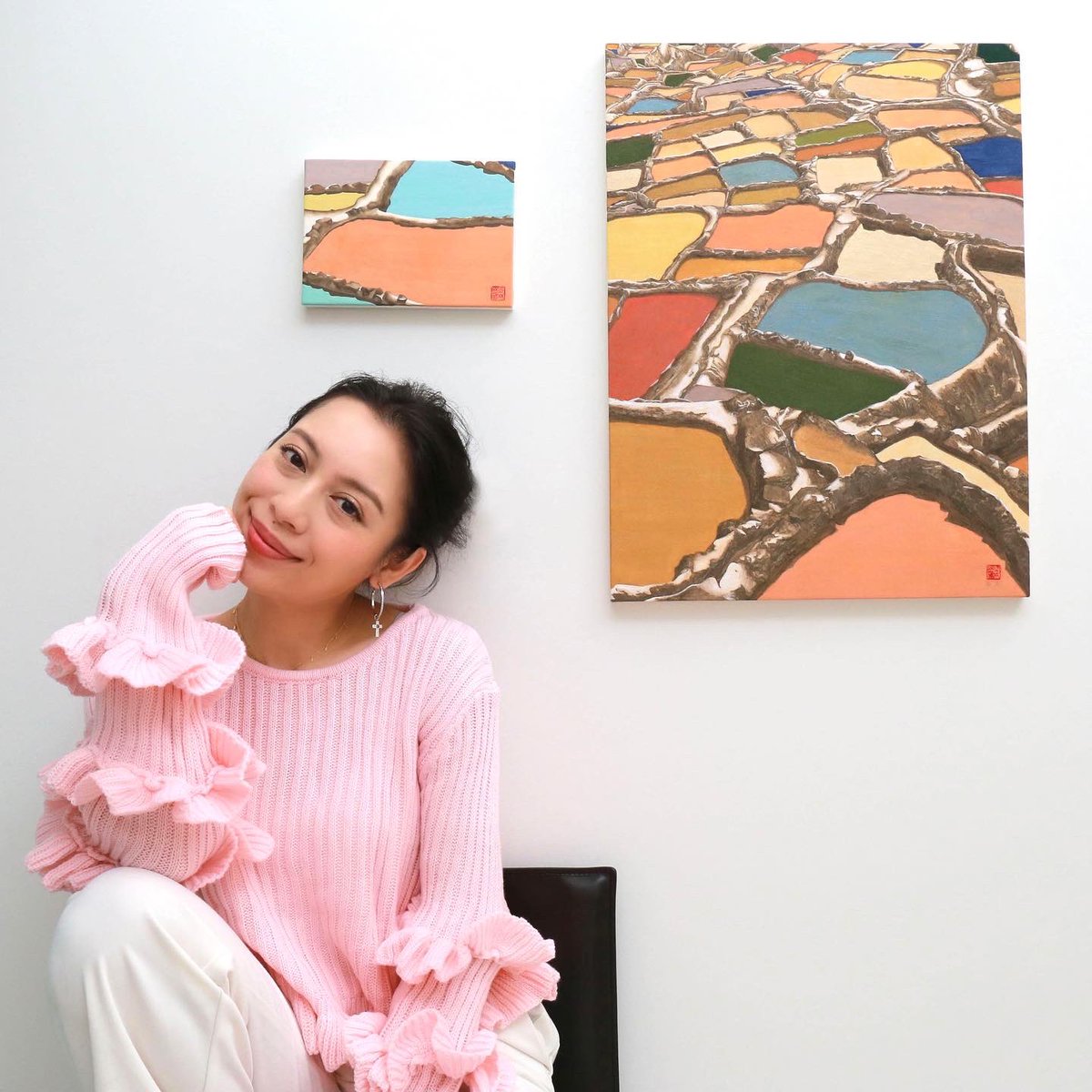 mariamitsumoria's tweet image. What warmed your heart and made you smile this week?🥰 These mineral colors just uplift the mood and brighten the space! There will be more to come in the series that I can’t wait to share you with. Hope you stay tuned!
#MariaMitsumori #powerofcolor #art #artlover #現代アート
