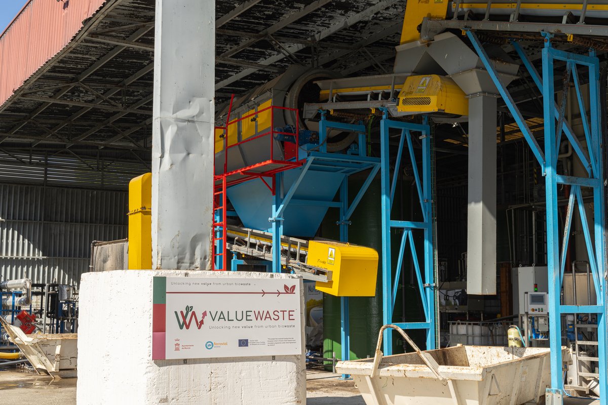 hoop_eu's tweet photo. 📍 During our last GA last month in Murcia we had the chance to visit the city #wastemanagement facility

We got a guided tour of the facilities seeing how all the waste streams are treated @ferrovial @ValuewasteP @entomoai ♻️

👉 https://t.co/n6N7VKApjk https://t.co/kfzdqopDKC