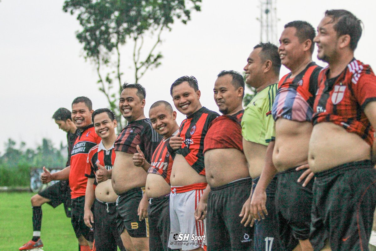 MIPurwodadi's tweet photo. Sparing footbal @MIPurwodadi vs PSGP! #ForzaMilan #MIBP 🔴⚫ https://t.co/tUPMNIgANG