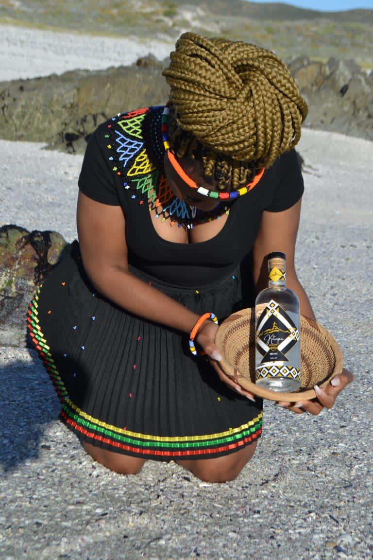 Yvonne_Maphosa's tweet photo. To all my Gin lovers et al 😁

I hereby present to you: KITAPO, 
a GIN named after the mermaid, KITAPO, the wife of the famous Zambezi river god, Nyaminyami. 

#Kitapo 🇿🇼🇿🇦

🛒: https://t.co/BTeRzb6UDt 🍸
Use code YVONNE to get 15% off 😁

*Free delivery in Cape Town https://t.co/Mlnev9E65S
