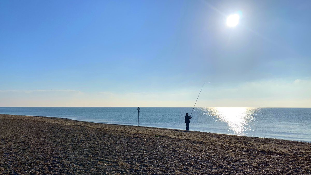 Another beautiful day in sunny Mersea, aka the centre of the universe  #winter #winteriscoming #winter2021 #sun #sunny #sunshine #sunshine🌞 #sunshinetherapy #sea #sealife #seascape #riverfishing #river #beach #beachwalk #beachday #beachcombing #beachbum #fishingislife #fishing
