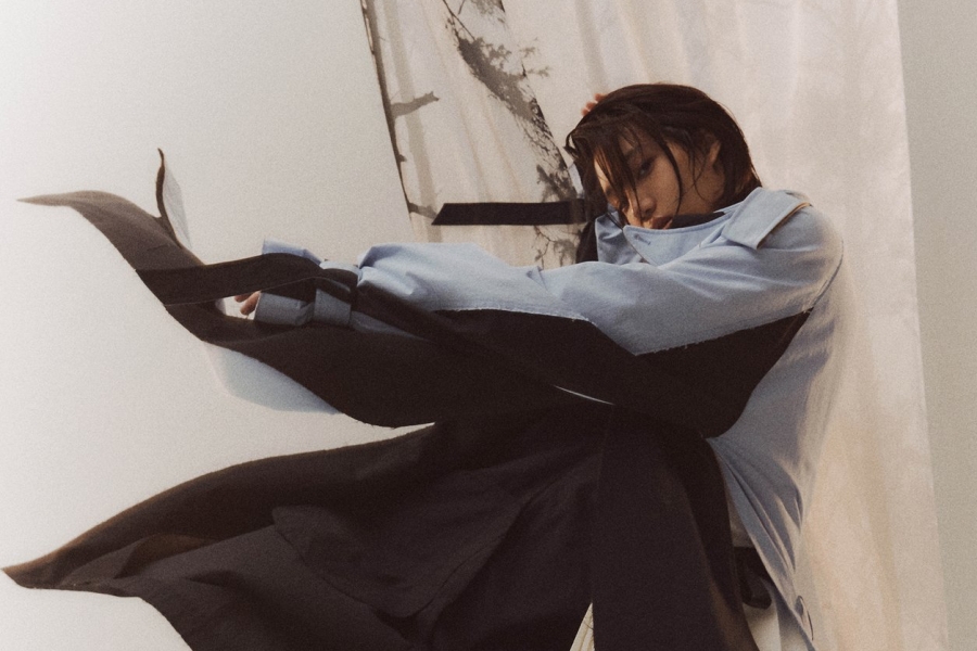 soompi's tweet photo. #EXO's #Kai Reveals Schedule For 1st-Ever Solo Comeback With "Peaches"
https://t.co/nGg6Vf2xPH https://t.co/AKlQaX8szw