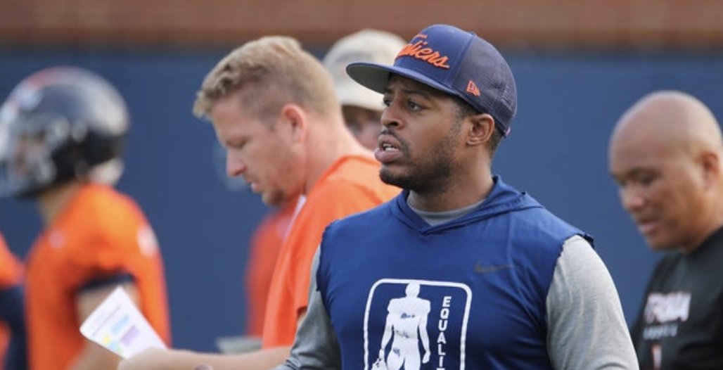 Jacquie Franciulli (@jacquiefran_) on Twitter photo Talented Oscar Smith WR <a href="/ToryJohnsonJr7/">Tory Johnson Jr</a> has great relationship with #UVA WR Coach Marques Hagans.
Johnson discusses recent visit (VIP)
247sports.com/college/virgin⦠Talented Oscar Smith WR <a href="/ToryJohnsonJr7/">Tory Johnson Jr</a> has great relationship with #UVA WR Coach Marques Hagans.
Johnson discusses recent visit (VIP)
247sports.com/college/virginā¦
