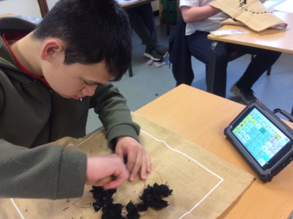 TirMorfa's tweet photo. This pupil has been using push and pull on the AAC to remind himself of the instructions for making his rag rug. #ytmllandegla #ytmdcf #ytmscitech https://t.co/A9QhJnUzVu