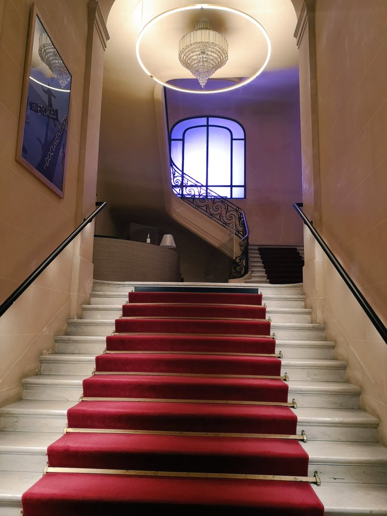 sajidazouarhi's tweet image. La série documentaire &quot;Le Mystère #Satoshi: aux origines du #Bitcoin&quot; est sortie aujourd&apos;hui sur Arte TV.🍿🧠🎥

Découvrez 6 episodes de 10min (le temps d&apos;un bloc 😉) dans une ambiance très #MrRobot et #CypherPunk.
Félicitations à @ForteRemi et son équipe + la prod de @igalico 🙏🏼