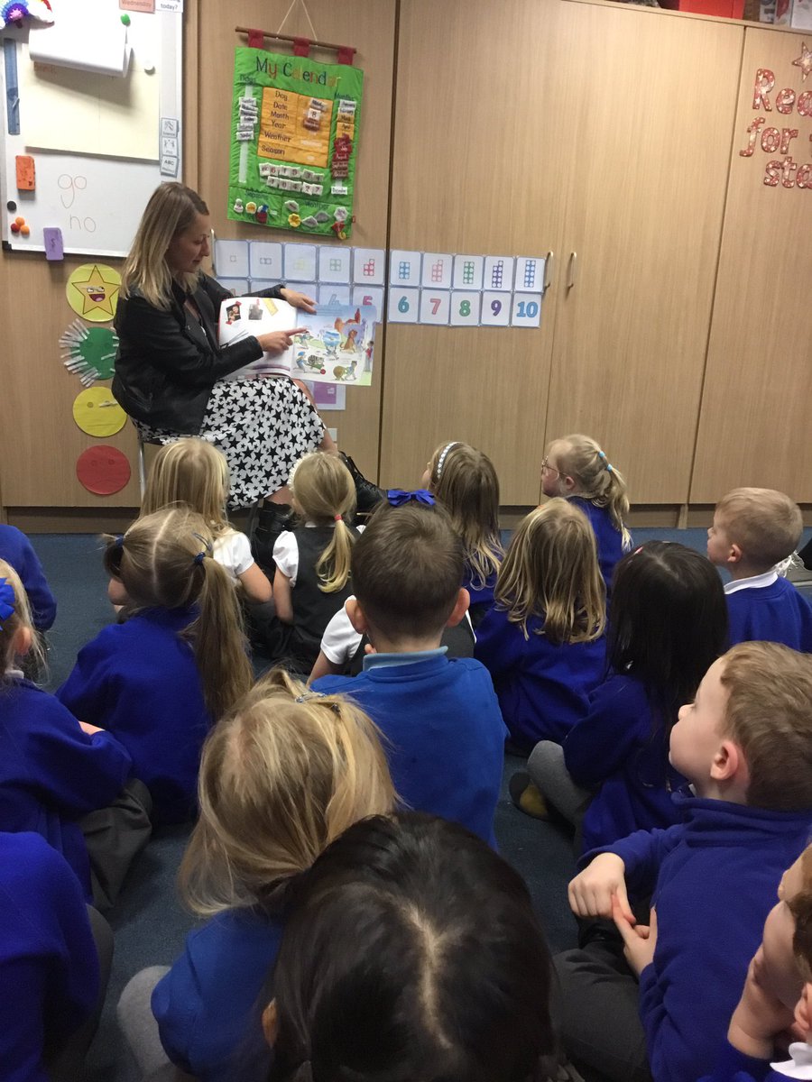 stthomas_cofe's tweet image. A wonderful story by our secret reader today about a snake in a school 🐍 #eyfsreading