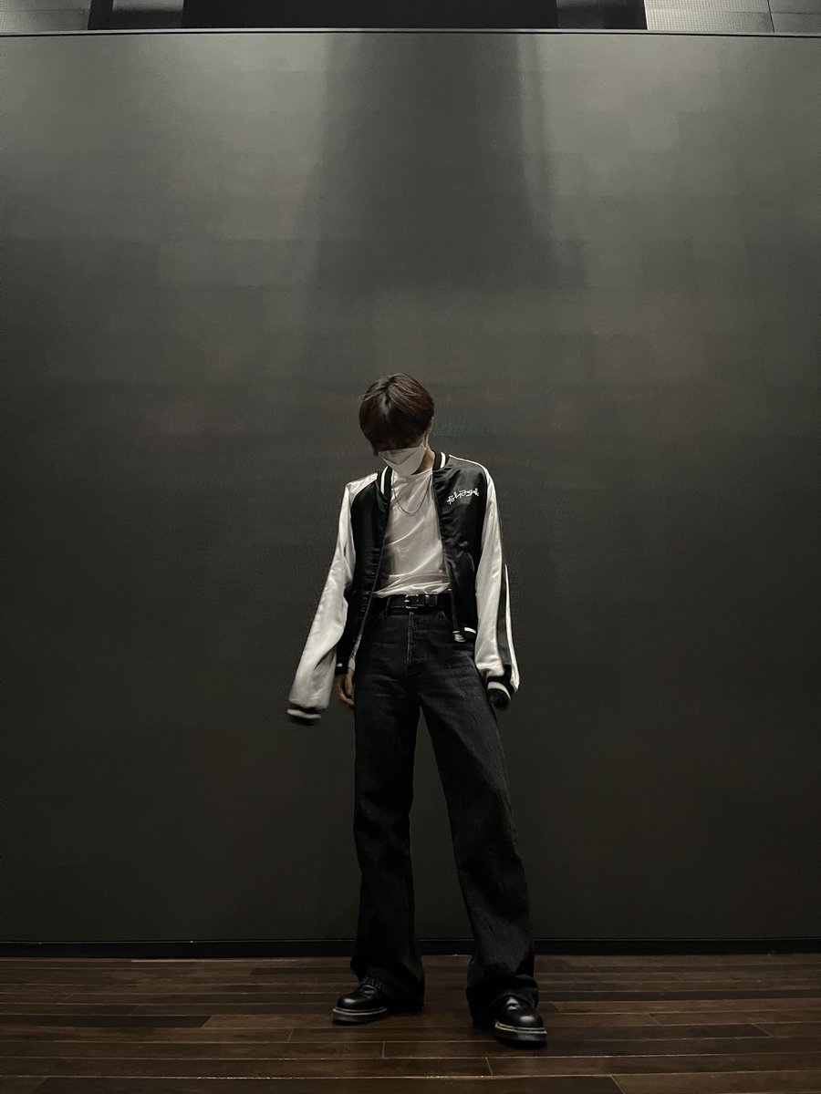 ทำไมไม่มองกล้องอะ