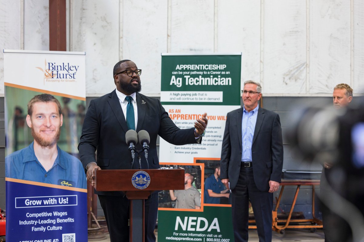 PAAgriculture's tweet photo. "There is a place in agriculture for everyone, and we need to ensure students, teachers and consumers are supported when considering a career in agriculture." - Secretary Russell Redding
....and that is what #NationalApprenticeshipWeek is all about! ⭐ https://t.co/5WluYNgdGr