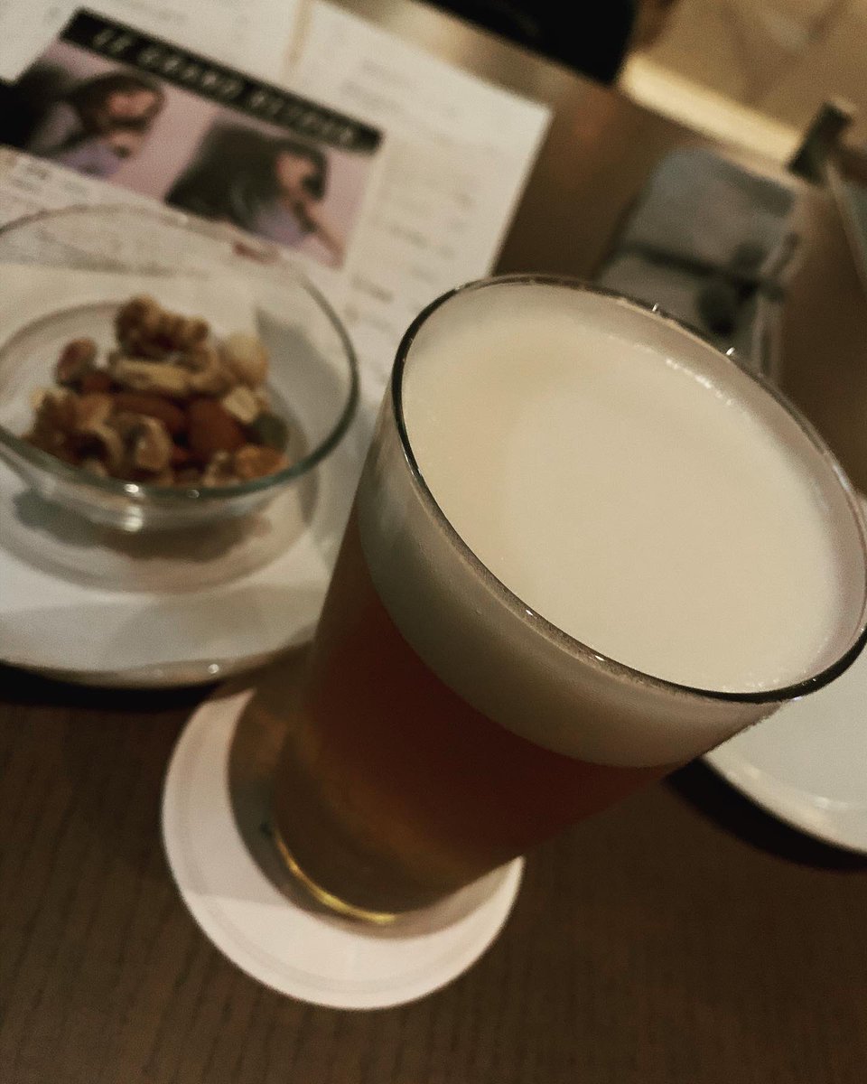 naka_j335's tweet photo. 今日はSESSiONに竹田麻里絵さんを観に。近所なのでこれは外せない!
ご本人はブラックミュージックがお好きでセットリストもハービーやRHファクター、グラスパーなど。知らなかった。
それにしてもビール飲みながら生音聴くのはほんと癒されるわ〜。いい時間でした♪
#竹田麻里絵 #sessionhamacho https://t.co/rRUzcaXopd