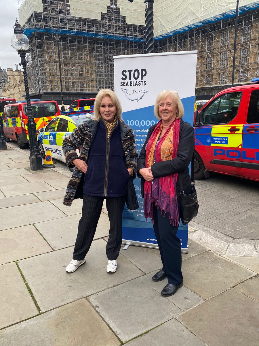 Fantastic to meet Joanna Lumley with the <a href="/StopSeaBlasts/">Stop Sea Blasts</a> successful campaign to stop old WWI/WWII bombs being detonated around the UK, causing hearing loss in marine mammals. 

The UK Government announced yesterday that they will prioritise low noise alternatives. 🐳👏