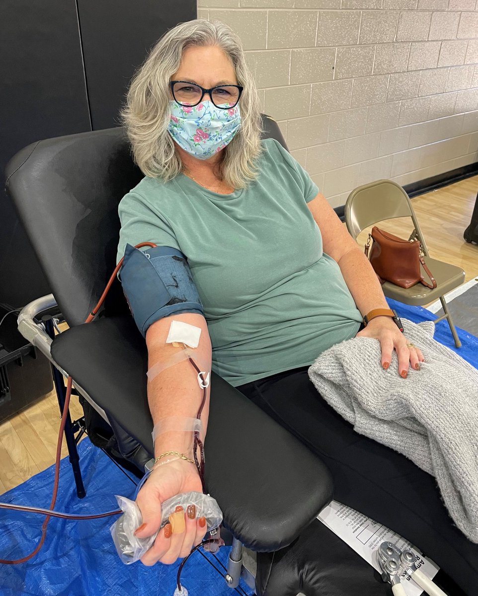 GARedCross's tweet photo. THANK YOU, to our Regional Volunteer Services Officer, Jill Deskins, for her recent Power Reds blood donation at Cherokee High School. PLUS she reached her 3-gallon donation mark! 🎊🎉You too can #GiveWithMeaning this holiday. Find a drive near you at https://t.co/mh1NFhNHuQ. https://t.co/KgMQceH57L