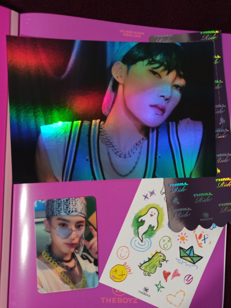 oneus_dream's tweet photo. I reserved today The boyz signed album
It is look cute https://t.co/yKmVemuTWl