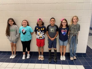 MrsPStanley's tweet photo. Congrats to our new STEM Student Council Officers! #stuco #royalisd #falcons #stem  @RoyalISDStem @RoyalISD https://t.co/Ye6TUKFuMA