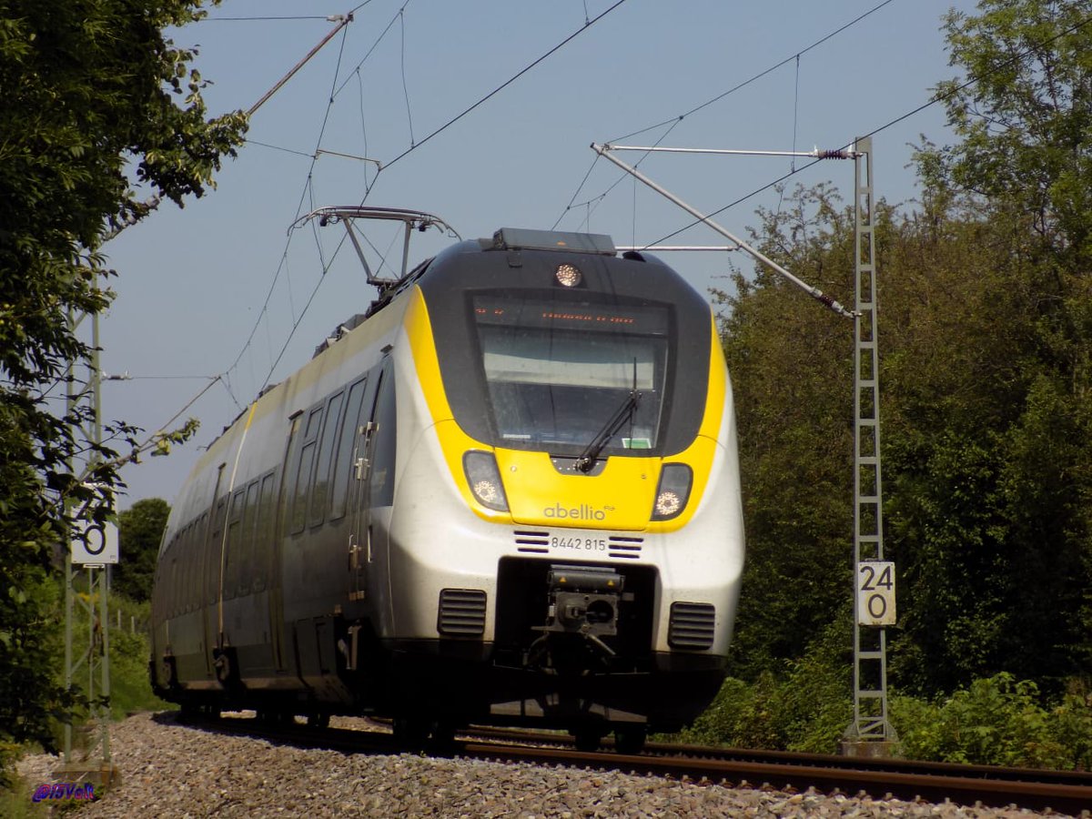 15Volt's tweet photo. #Riederich,
am 21.08.21 zwischen Bempflingen und #Metzingen Hamstert ein #Talent (2)3 5-teiler #abelliobw als #RE12 von Heilbronn über, Stuttgart und Plochingen nach #Tübingen Hbf. Nächster Halt war dann #Metzingen (Württ) weiter über #Reutlingen.😍
#bwegt #Bahn #BahnBilder #öpnv https://t.co/aA4Ygw8EDh